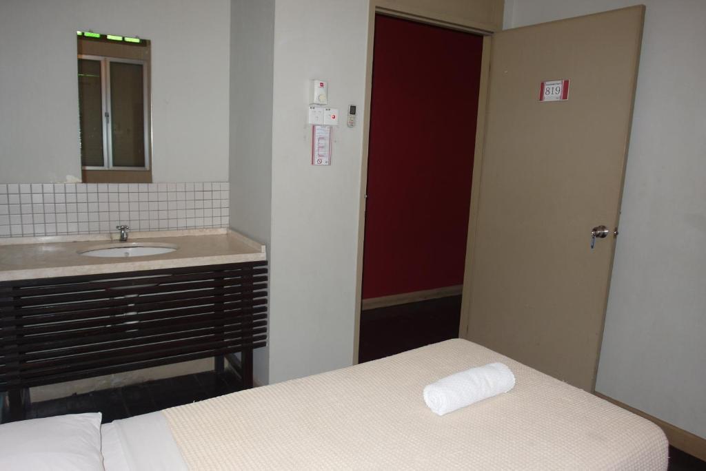 Number Eight Guesthouse Kuala Lumpur Oda fotoğraf