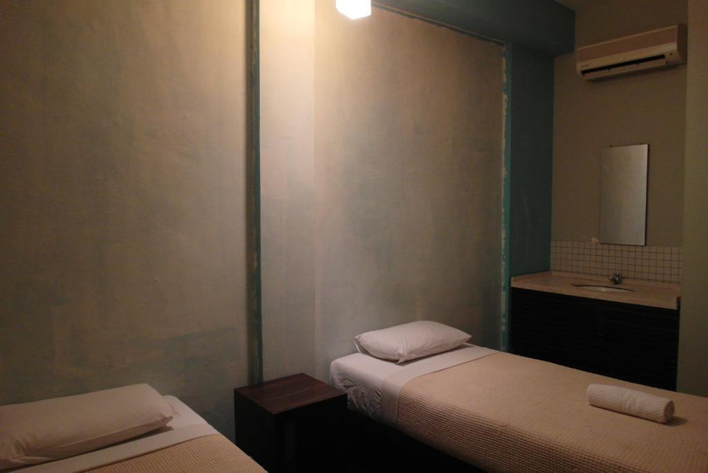 Number Eight Guesthouse Kuala Lumpur Oda fotoğraf